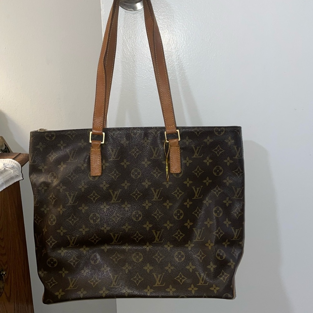 Authentic Louis Vuitton monogram Luco shoulder bag preowned